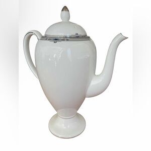 Vintage Wedgwood Coffee Pot Amherst Pattern White with Platinum Trim